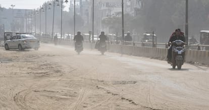 Ravindrapuri-Lanka road in varanasi deteriorated vehicles crawling roads allegation of negligence