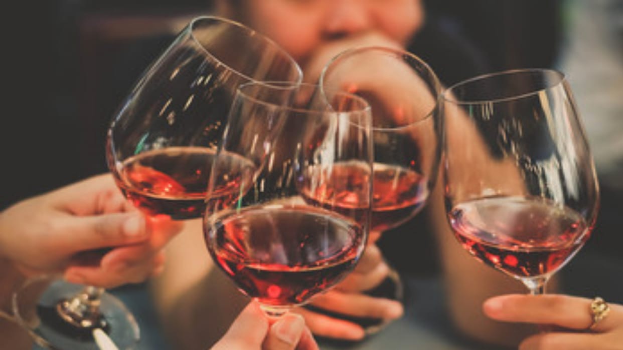 There will be jam at liquor shops for one hour every night for three days, government issued order