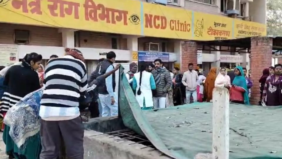 Child fell into pond outside Fatehabad hospital people saved