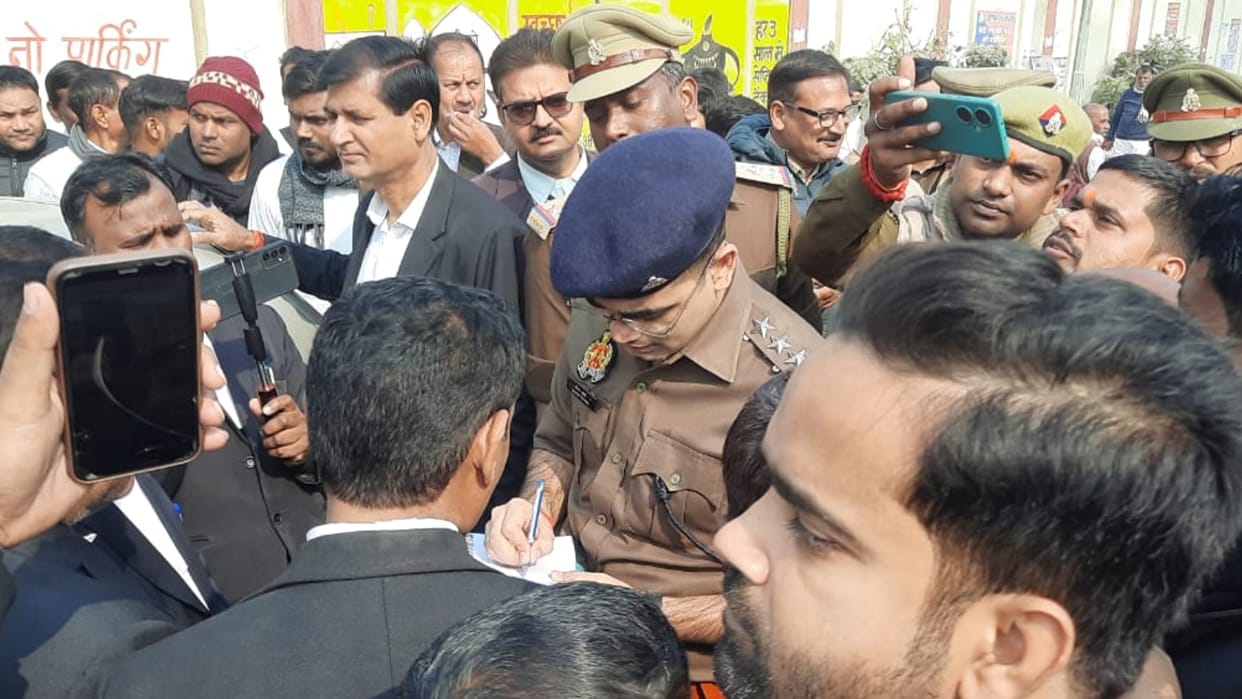 Advocates angry and protested with action of gangster by linking name of friend with Kuntu gang