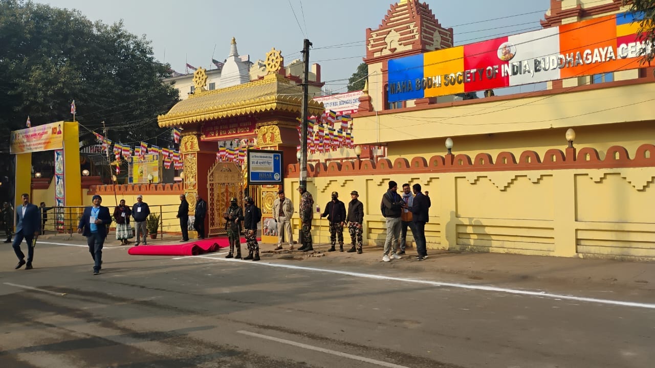 Bihar: Sri Lankan President Dissanayake reached Bodh Gaya, offered prayers at Mahabodhi Temple, Bihar Police