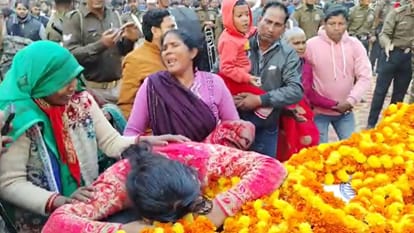 Martyr Chandraprakash was given a tearful farewell there was an incident of gunpowder explosion in a bunker