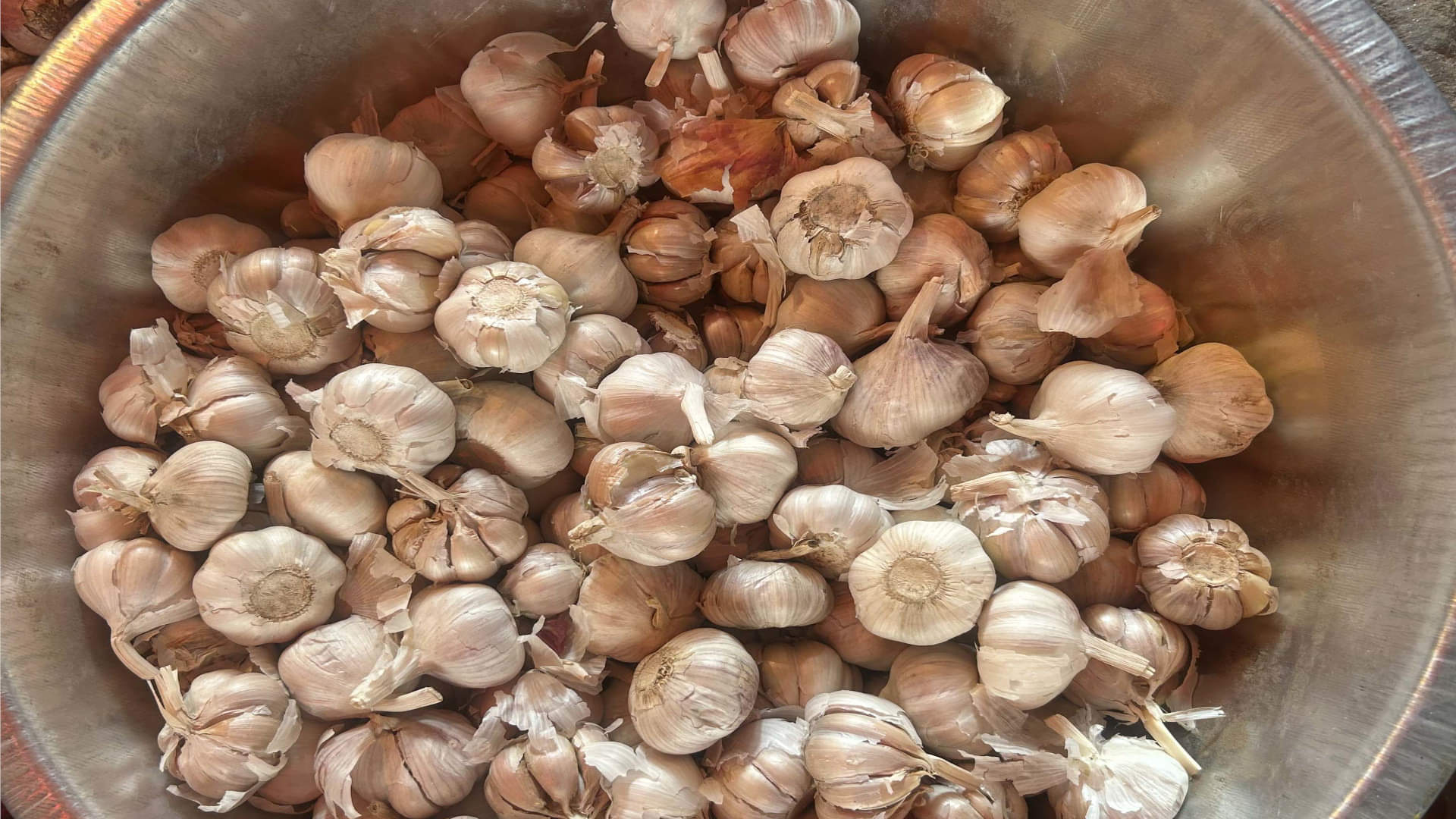 Do these remedies with garlic before sleeping at night Lahsun ke Upay in hindi