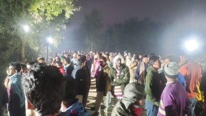 Gopalganj News: Last rites of martyr Manish Tiwari; son vows to take revenge by killing 100 Pakistanis