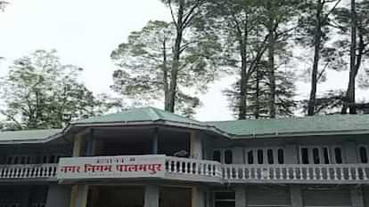 शहरी विकास विभाग: हिमाचल में दैनिक वेतनभोगी के बराबर चाैकीदारों को मिलेगा वेतन Urban Development Department: Now the watchman will get 357 rupees per day and the sewing teacher will get 424