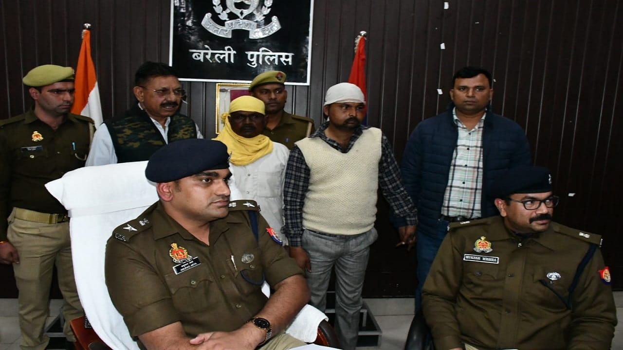 Bareilly lekhpal murder case Evidence shown through PPT two accused of Manish murder sent to jail