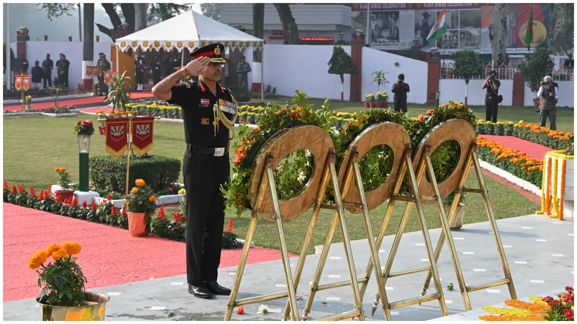 Vijay Diwas: Martyrs were remembered freedom fighters also participated CM Mamata Banerjee sing a song