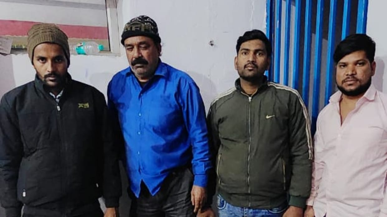 four people arrested including shopkeeper for sold duplicate pipe in bareilly