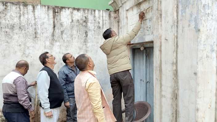 Another temple in Sambhal A 152-year-old ruined temple was also found in Laxmanganj of Sambhal