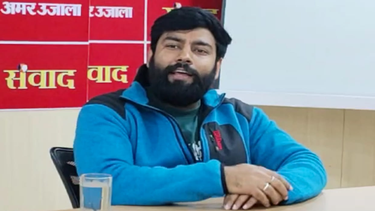 Kapil Kanpuria reached Amar Ujala office