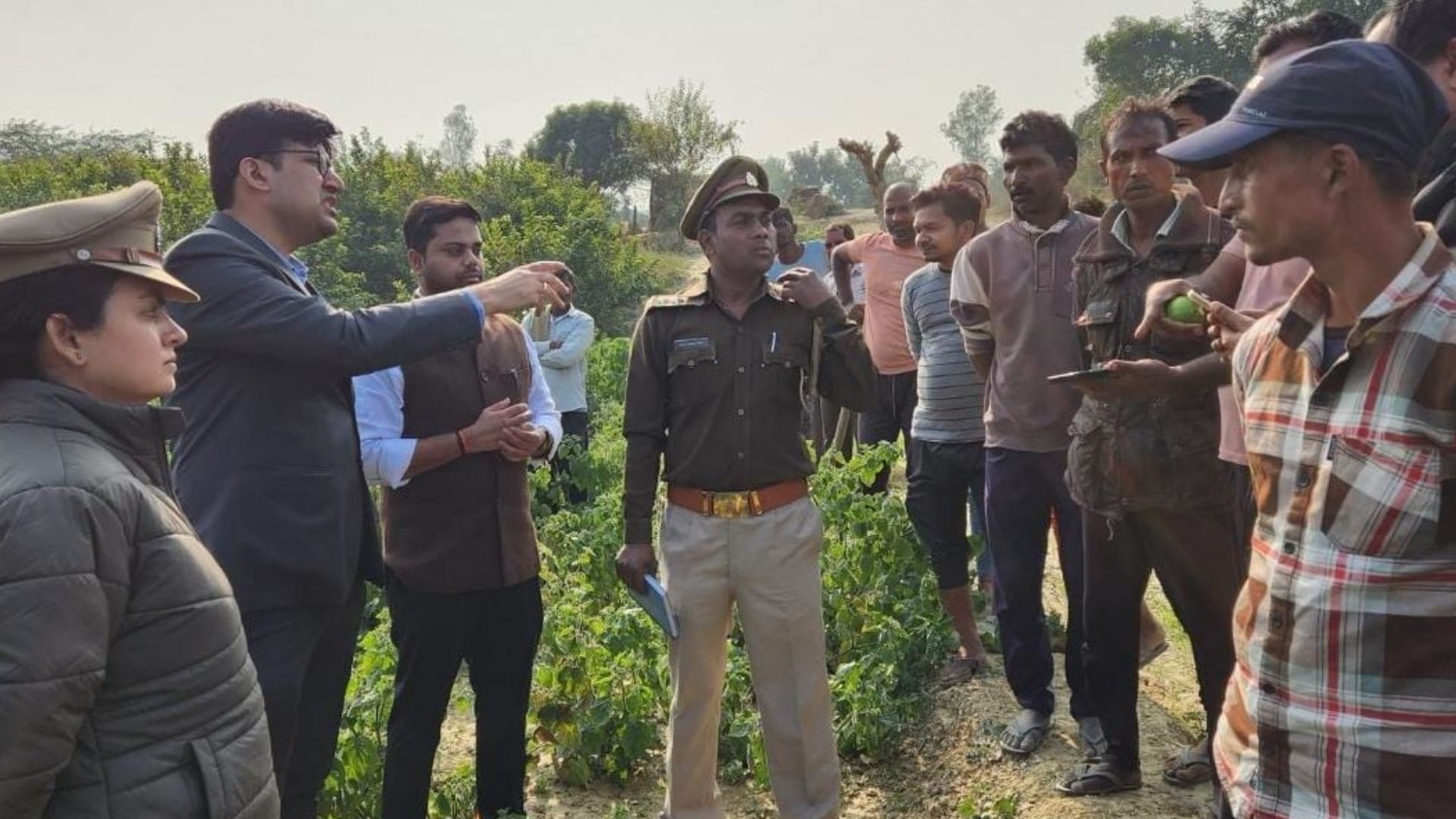 Tiger was seen near rahmankheda and nearby villages in Lucknow.