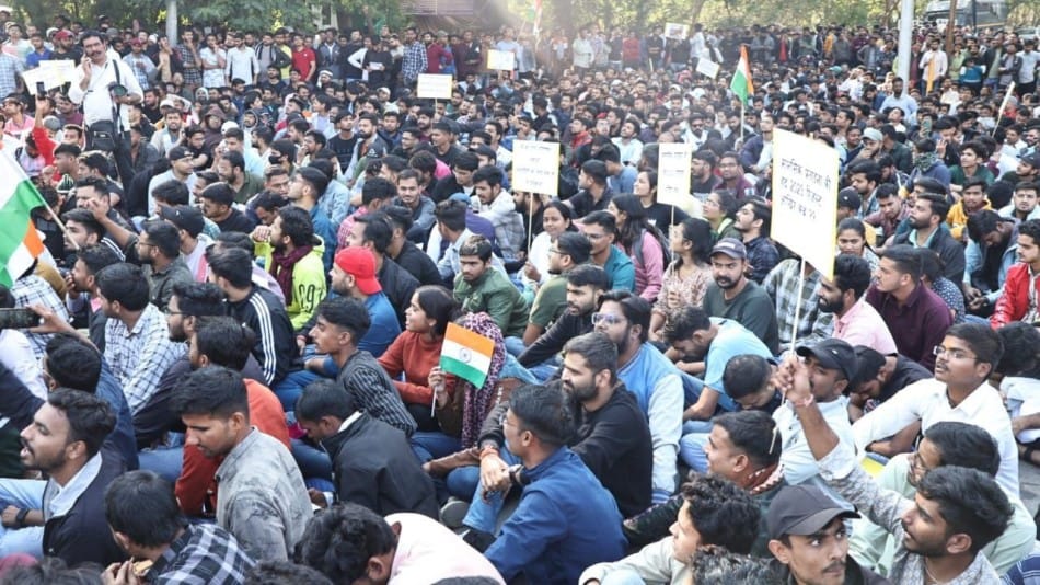 indore news mppsc students protest