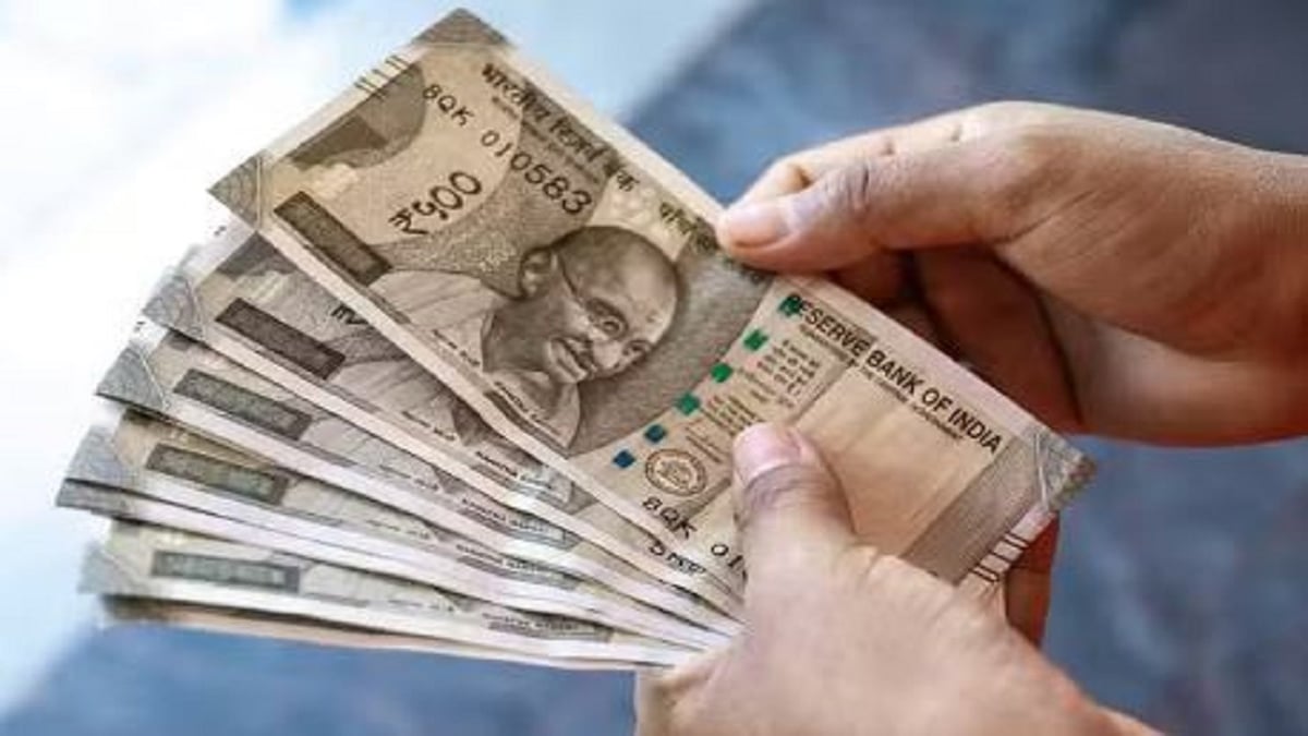 बदायूं: सिटी मजिस्ट्रेट के स्टेनो ने मांगी 50 हजार रुपये की रिश्वत, रामलीला कमेटी ने लगाया आरोप