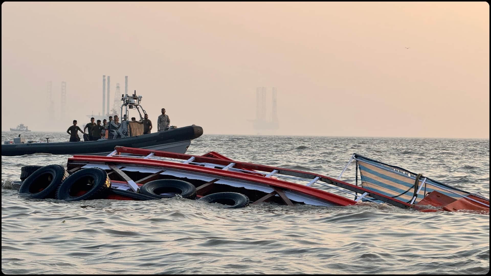 गेटवे ऑफ इंडिया के पास बड़ा हादसा