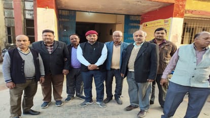 तहसील में वकीलों ने किया प्रदर्शन