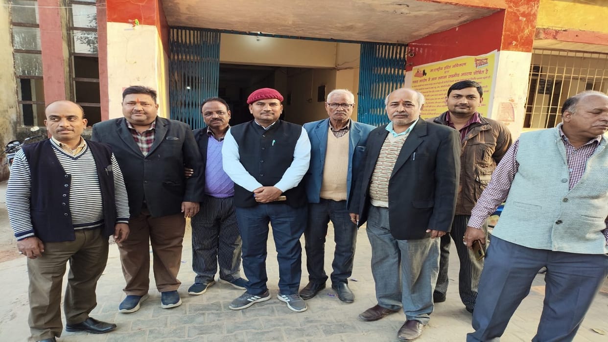 notice period is over yet the possession of enemy property is not removed in lakhimpur kheri
