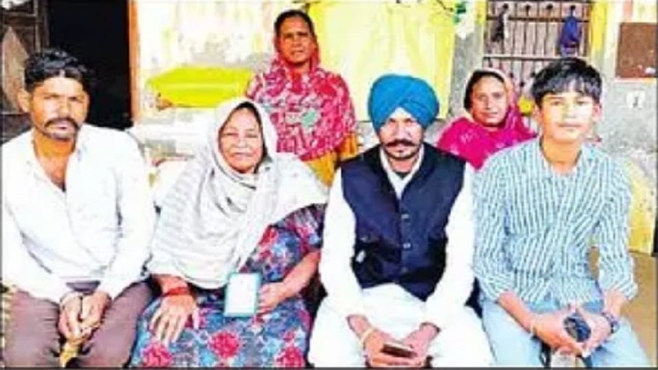 Waiting for husband return from Pakistan for 34 years