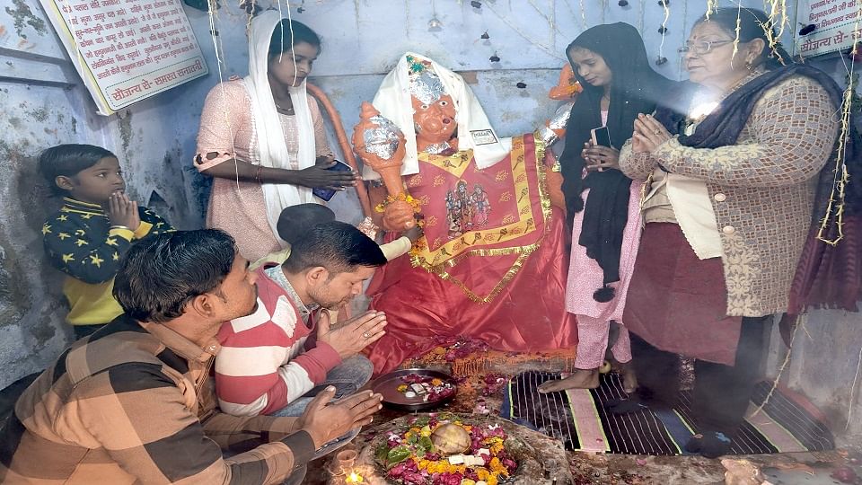 Allegation of illegal occupation of the circumambulation site of the ancient Shiva temple in Khaggu Sarai.