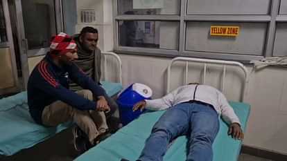 सोनीपत में बिजली कर्मियों पर हमला: जेई को भी नहीं बख्शा, बिजली चोरी पकड़ने गई थी टीम, ग्रामीणों ने जमकर पीटा Village people beat up electricity workers in Sonipat
