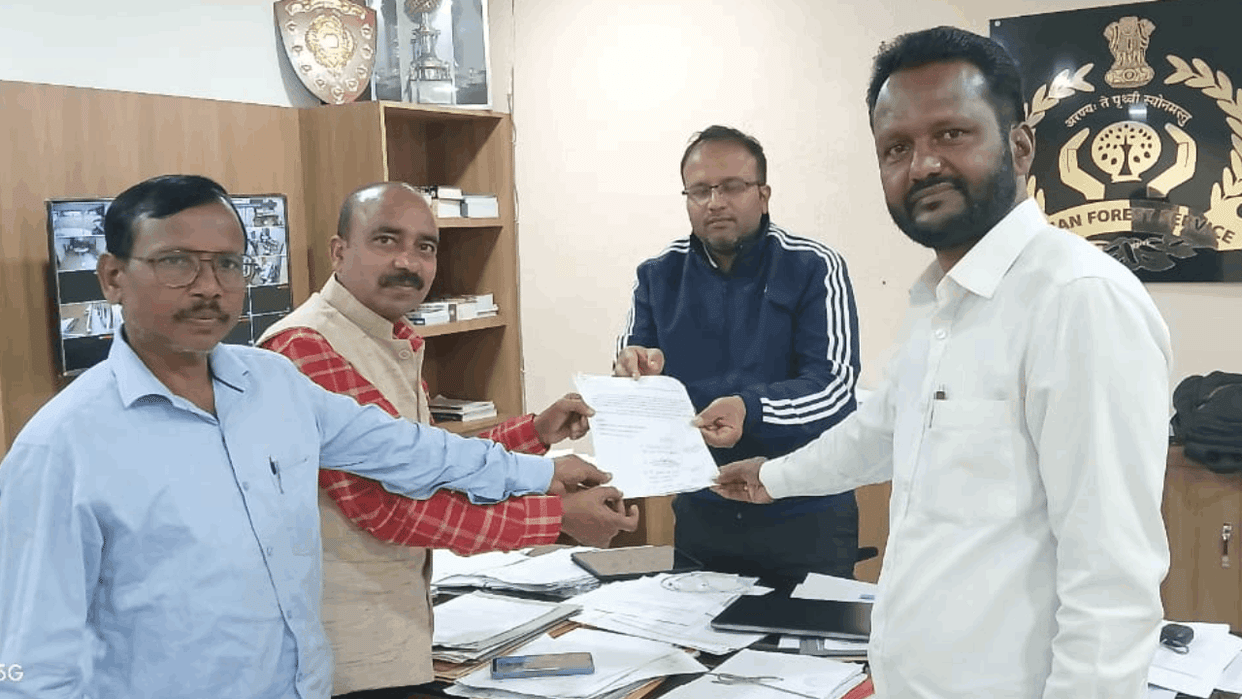 BJP leaders complained to Divisional Forest Officer Bijapur