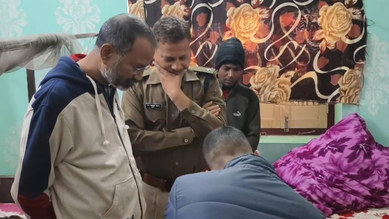 Bihar News Elderly woman dies under suspicious circumstances in Muzaffarpur son said killed for land