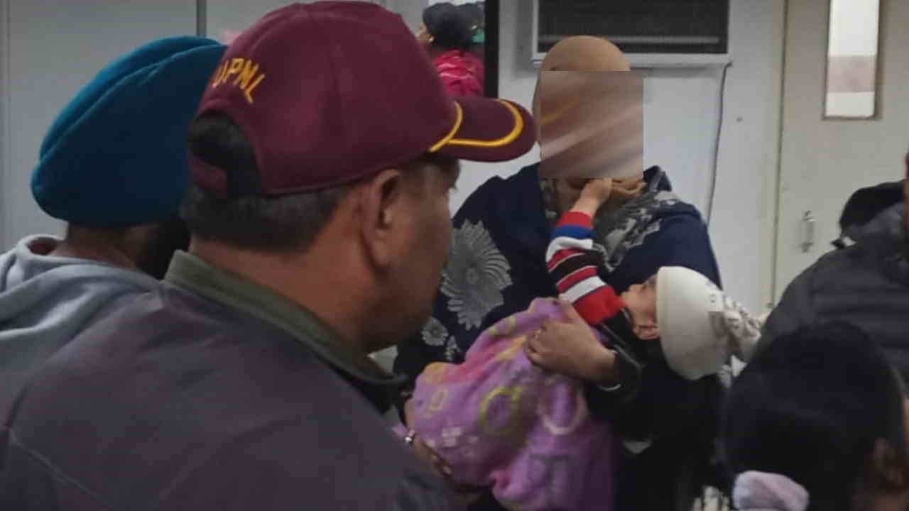 Injured three year old child did not get treatment in Doon Hospital  admitted after 17 hours Dehradun News