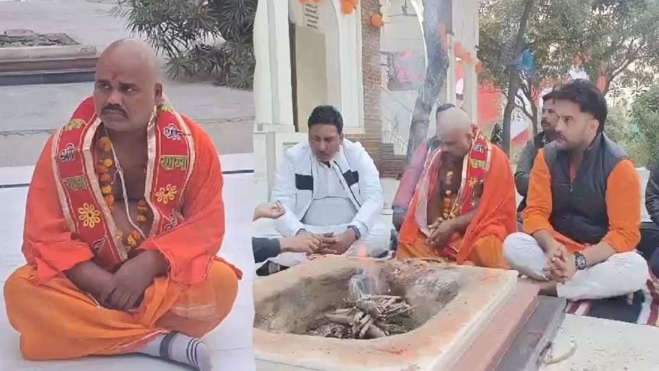 Hurt by atrocities on Hindus Fakhruddin changed his religion and became Fateh Bahadur