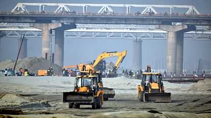 Mahakumbh : मेलाधिकारी ने महाकुंभ की सुस्त बसावट पर शासन को भेजी चिंताजनक रिपोर्ट, पांच एक्सईएन को चेतावनी Meladhikari sent worrying report to government on sluggish settlement of Mahakumbh, warning to five XENs