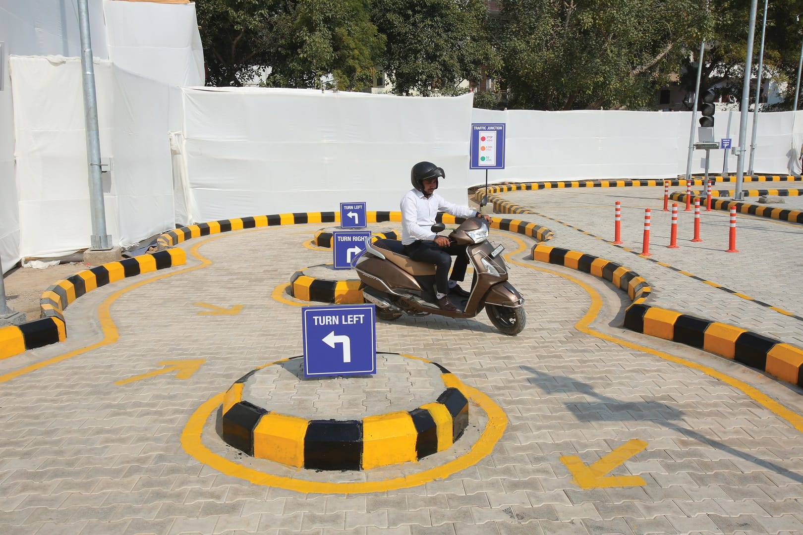 Union Transport Minister Nitin Gadkari says there is Shortage of 22 lakh skilled drivers in India