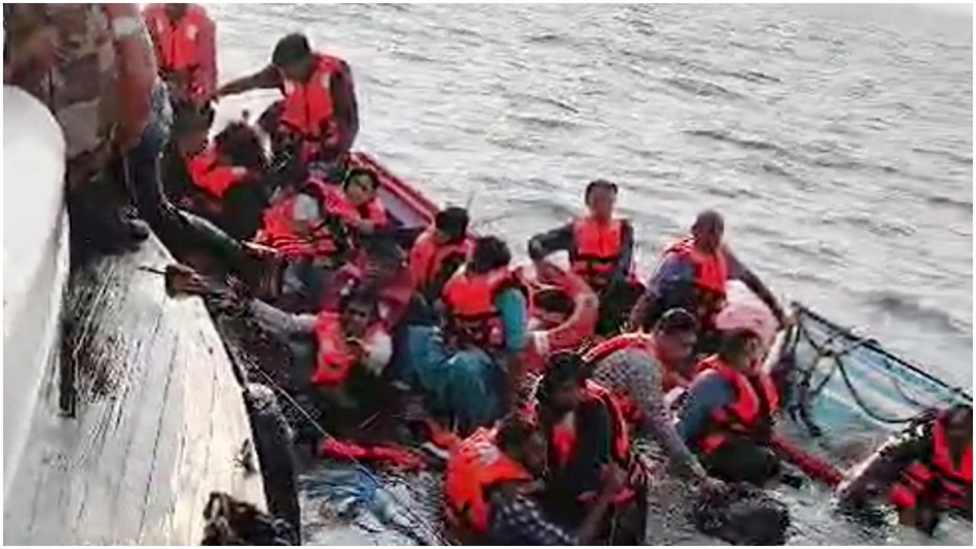 Mumbai Boat Accident Indian Navy Vessel Loses Control, Collides 13 Lost in Tragic River Accident