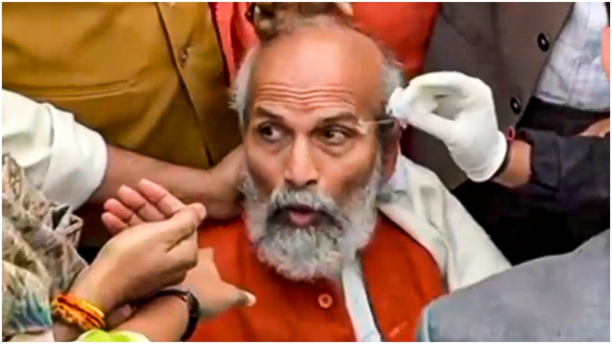 Giriraj Singh on two BJP MPs injured in Parliament scuffle They told me that Rahul attacked like a bouncer