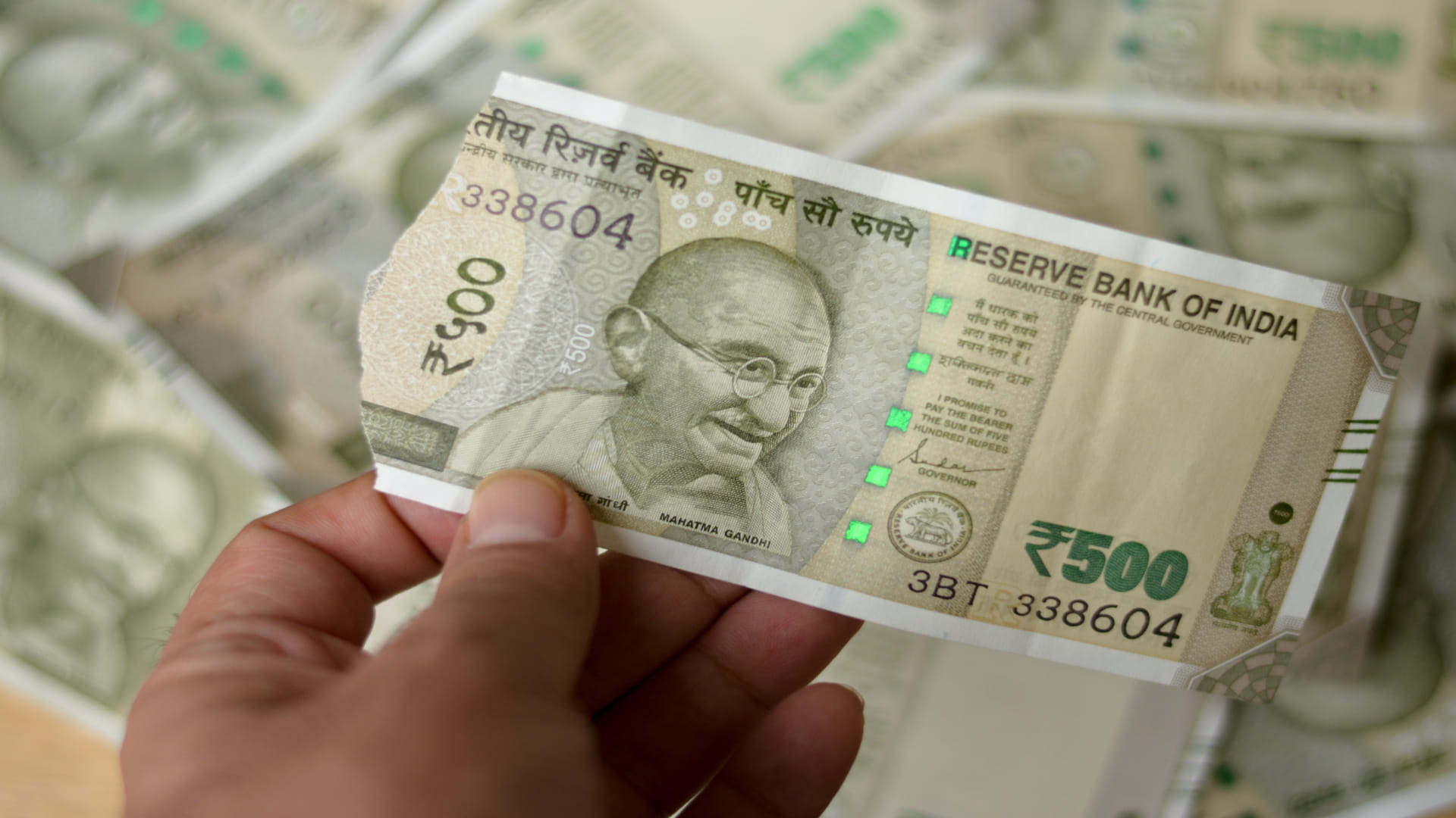 RBI Rules For Old Damaged And Torn Note Exchange