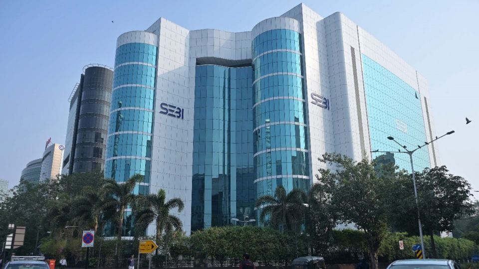 Sebi bans two individuals from mkts for 3 yrs; impounds illegal gains of over Rs 4.83 cr News In Hindi