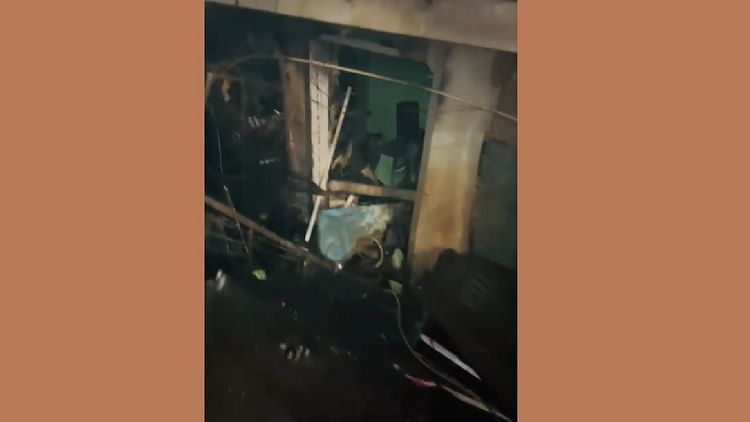 Bahadurgarh: नजफगढ़ रोड स्थित गन हाउस में लगी आग में एक की मौत, दो दमकल की गाड़ियों ने एक घंटे में पाया काबू