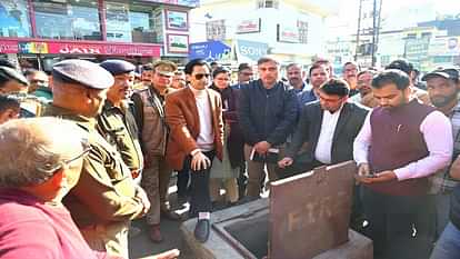 Kumaon Commissioner Deepak Rawat inspected different places in the haldwani city