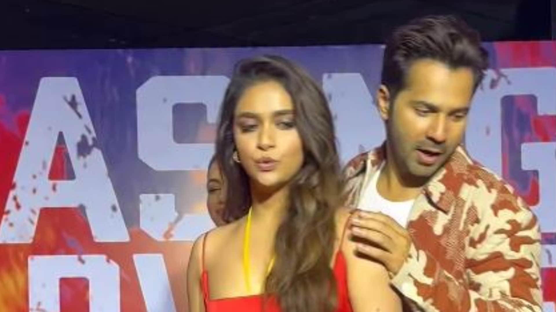 Keerthy Suresh Flaunts Mangalsutra at Baby John promotion varun dhawan wamiqa gabbi Videos goes Viral