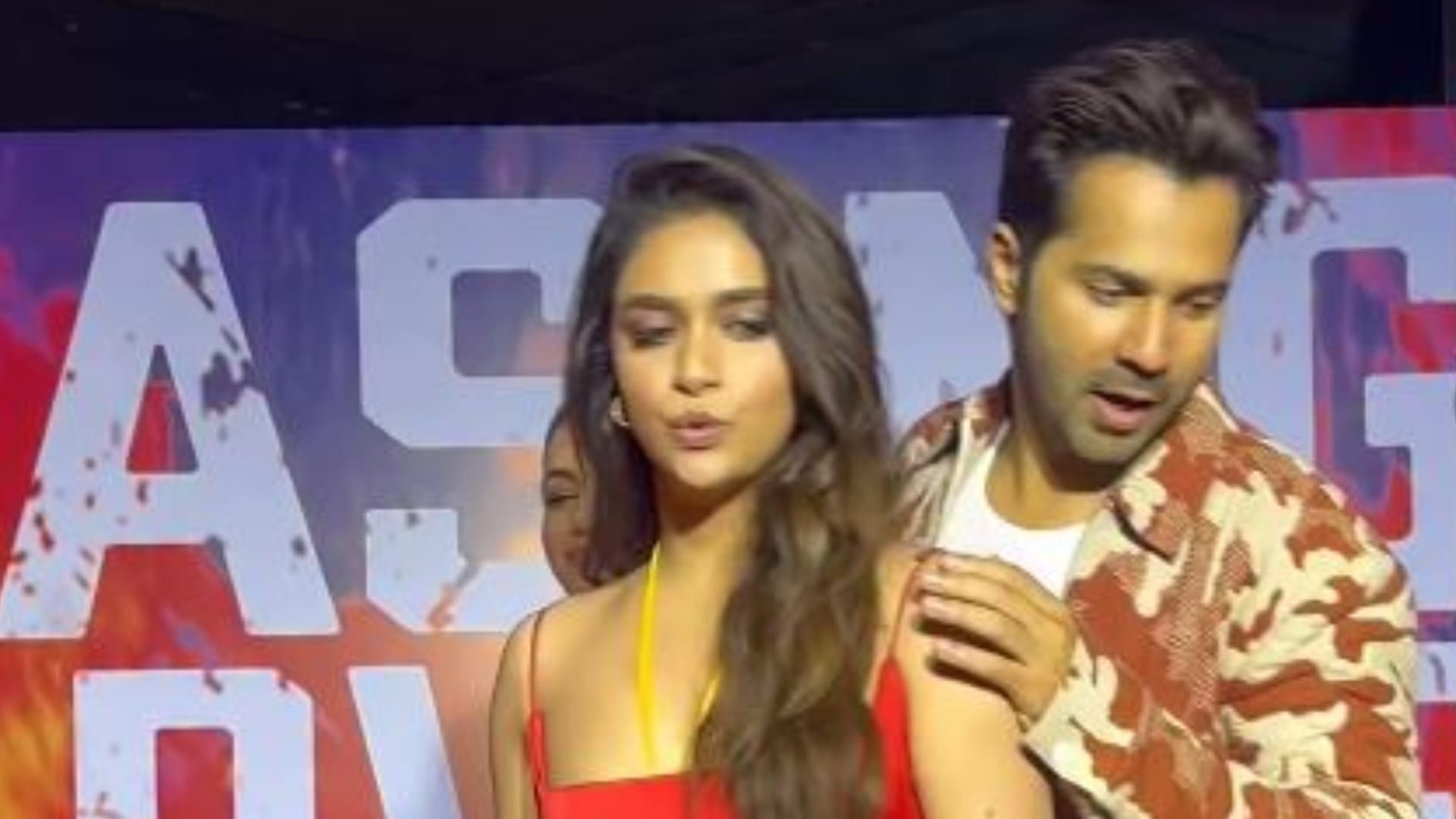 Keerthy Suresh Flaunts Mangalsutra at Baby John promotion varun dhawan wamiqa gabbi Videos goes Viral