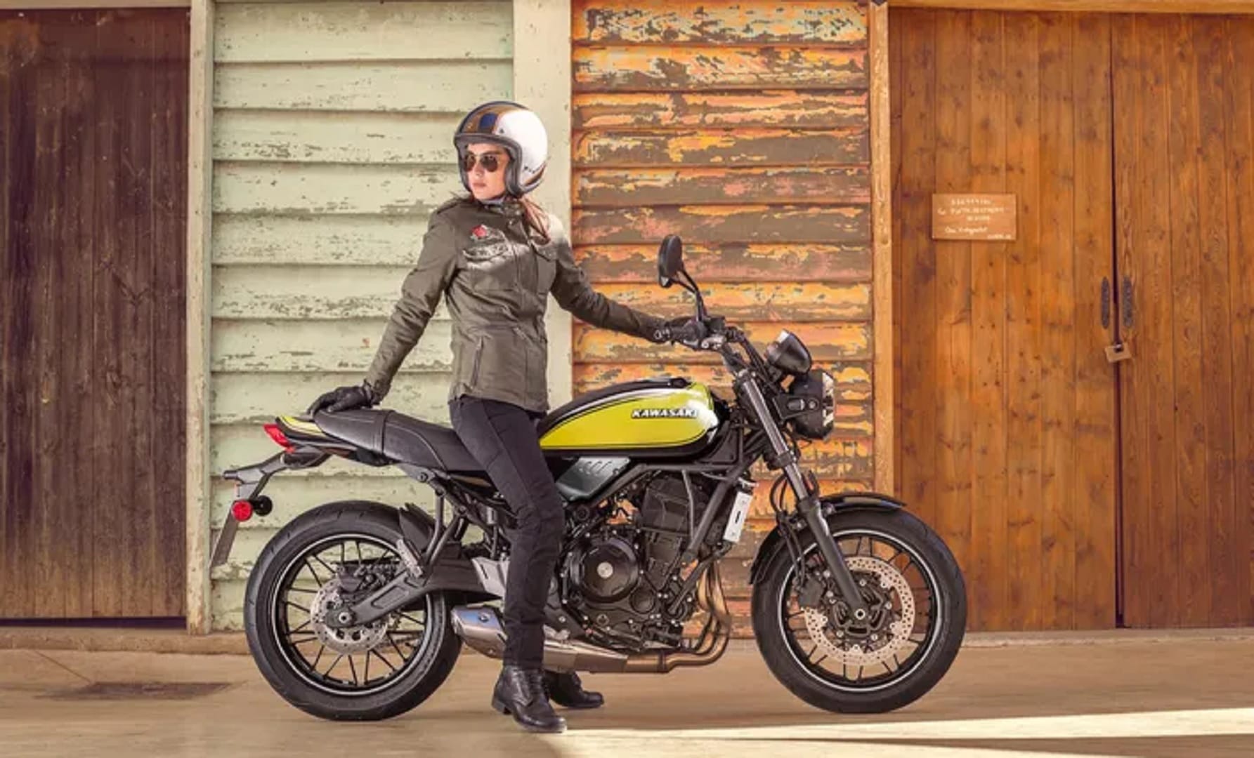 Kawasaki India launches 2025 Z650R Motorcycle in India Know Price Features Specifications Details