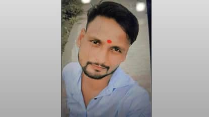 आकाश उर्फ गोला।