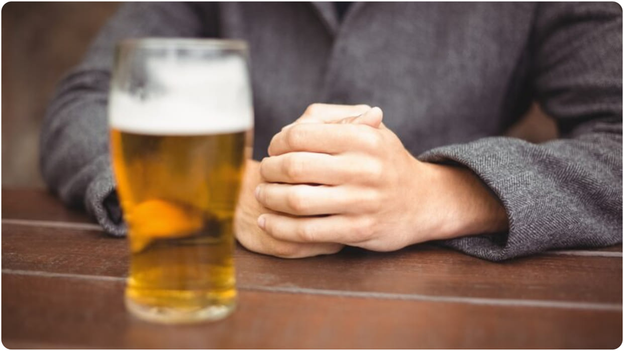 Dehradun News  225 people arrested For Drinking alcohol in open fined 80 thousand rupees