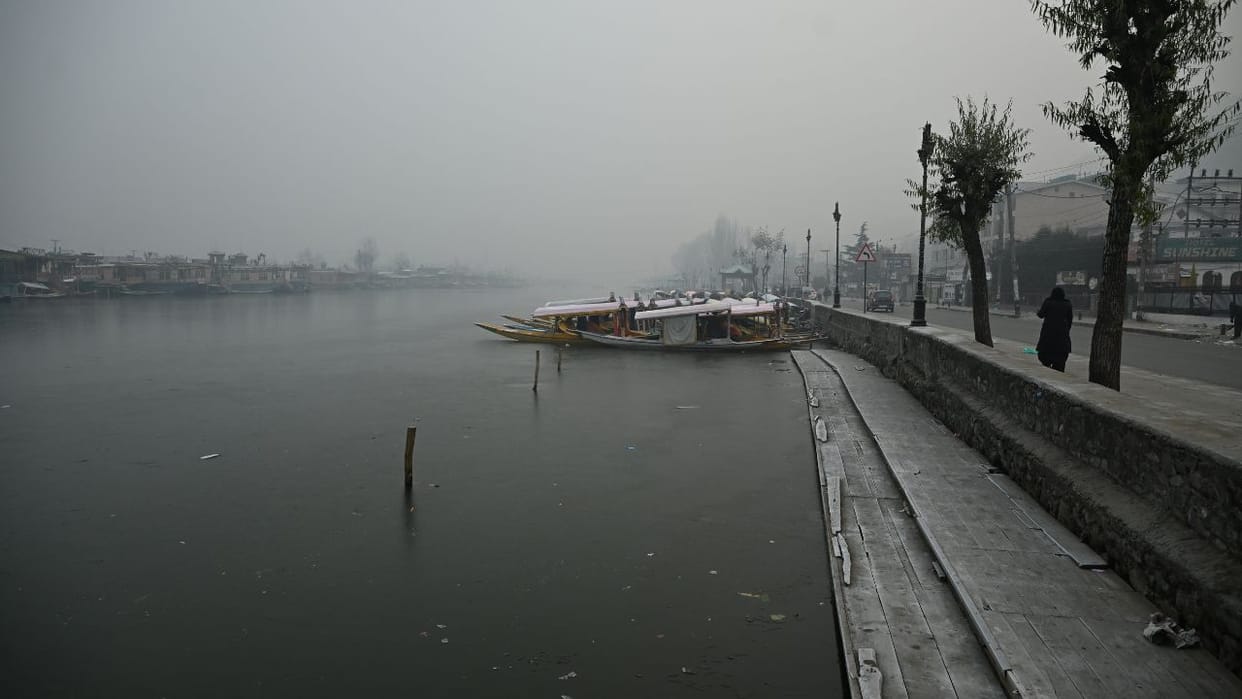 Jammu Kashmir Weather: Temperature below zero in Srinagar and Bhaderwah