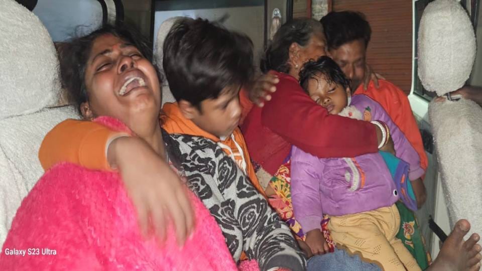 Tehsildar car crushed bike rider and dragged him for 30 km In Bahraich body parts scattered all over road