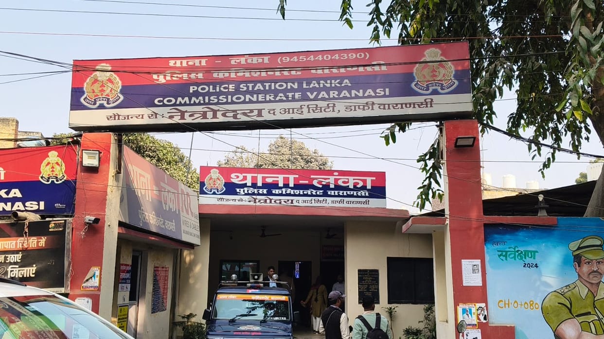 Teenage girl hangs herself after being scolded by father dead body found in room police reached