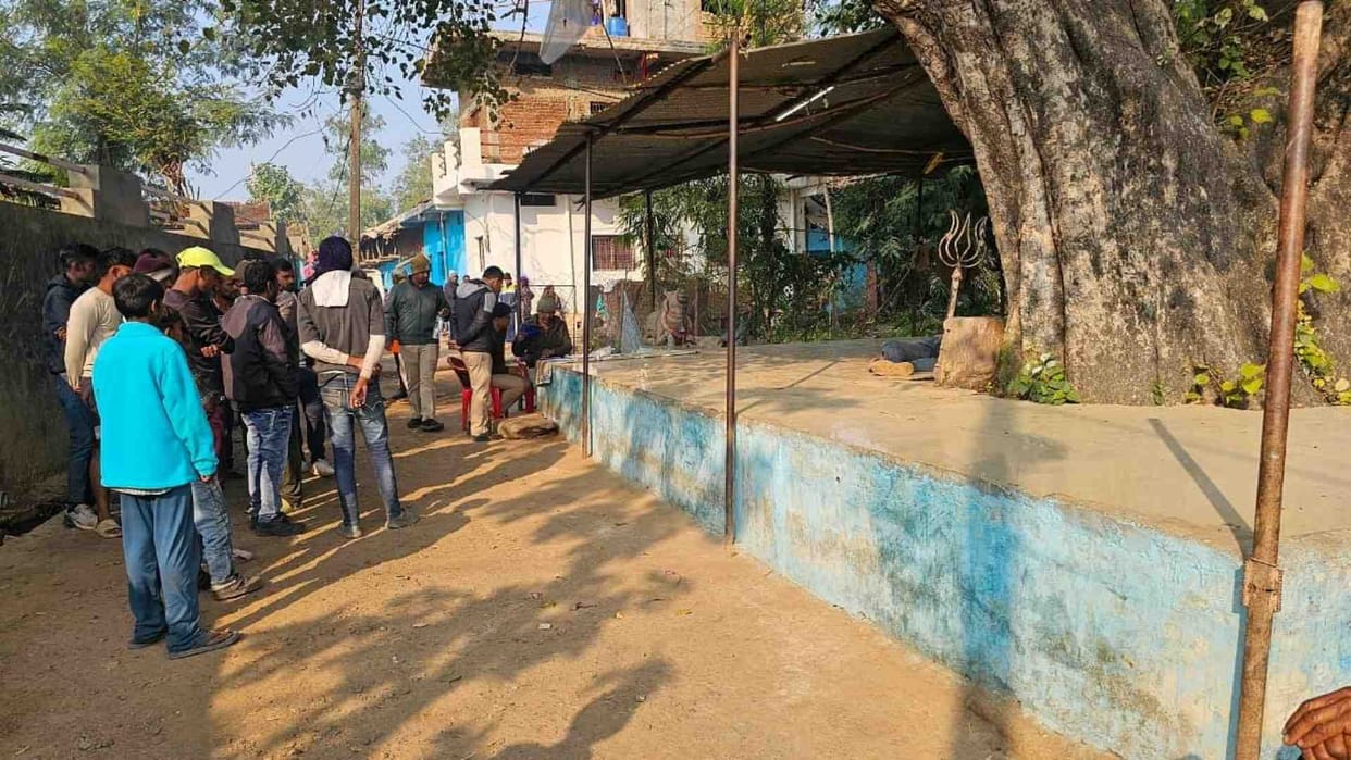 Katni News: Dismissed policeman beaten to death with sticks