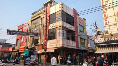 मेरठ का सेंट्रल मार्केट का वह कांप्लेक्स, जिसे लेकर इस विवाद की शुरुआत हुई थी।