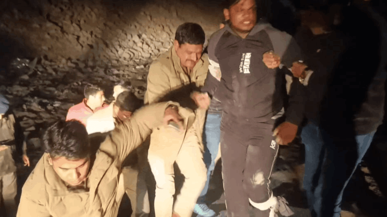 criminal with bounty of Rs 15000 was shot in a police encounter in Noida