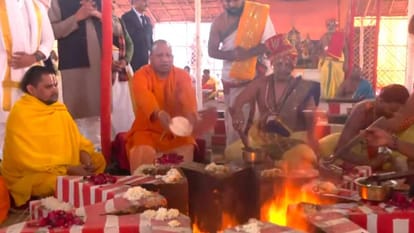 CM Yogi reached Ayodhya visit Hanumangarhi and review anniversary of Ramlala Pran Pratishtha