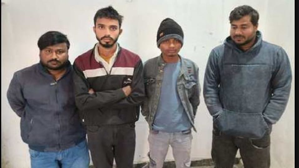 gang from Lucknow had come to Agra to commit theft four arrested