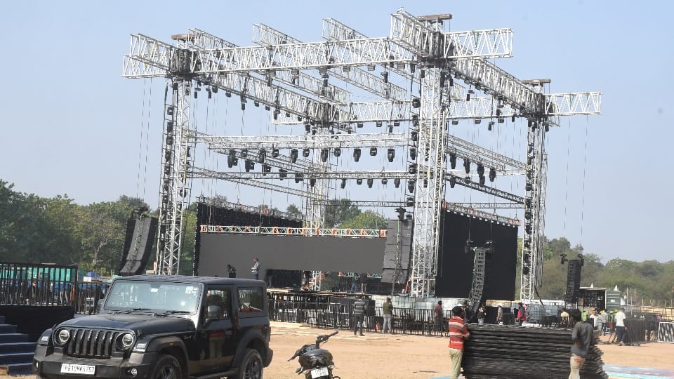 NIA inputs to police Punjabi artists on target of terrorists AP Dhillon concert in Chandigarh security increas
