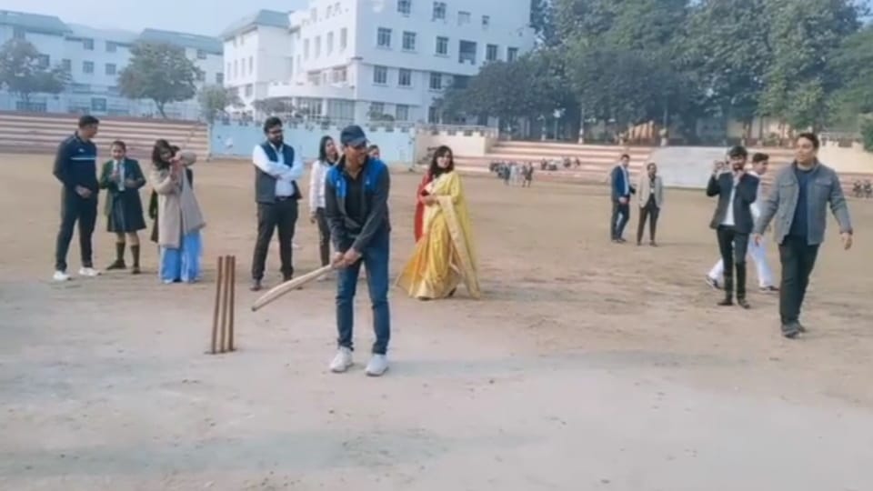 Former Sri Lankan cricketer all-rounder Tillakaratne Dilshan was afraid of Harbhajan and Ashish Nehra bowling